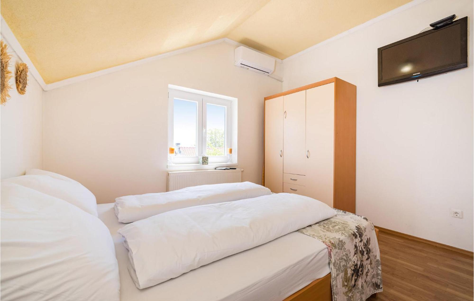Pet Friendly Home In Murvica With Kitchen Exterior foto