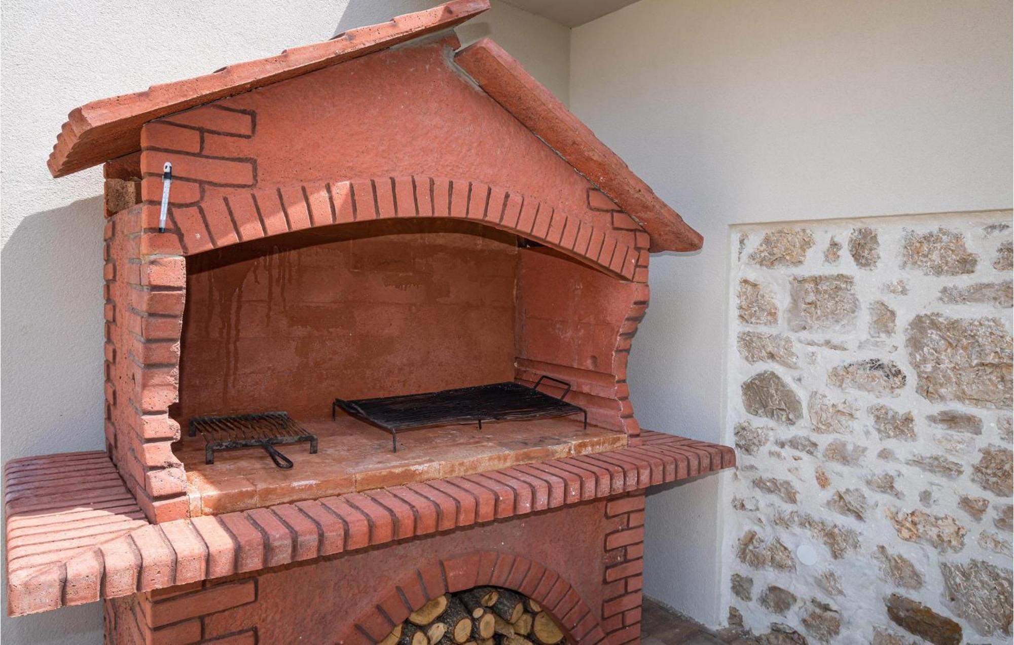 Pet Friendly Home In Murvica With Kitchen Exterior foto