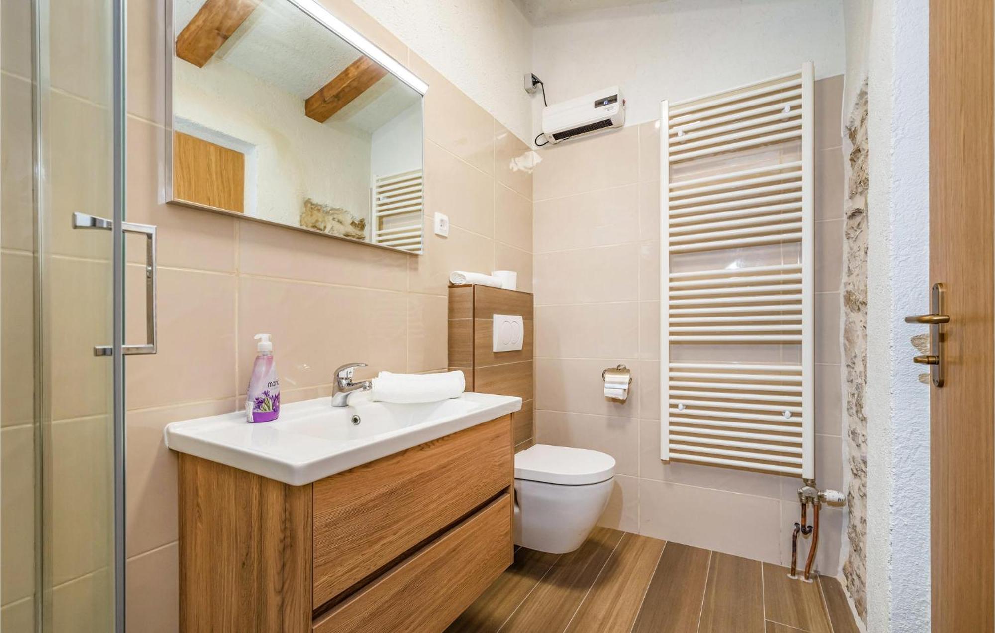 Pet Friendly Home In Murvica With Kitchen Exterior foto